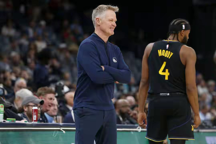 勇士穆迪复出34分钟重伤引争议 科尔战术遭质疑