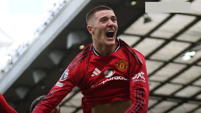 曼联3-1维拉惨败陷欧冠区 谢什科替补破门难救主