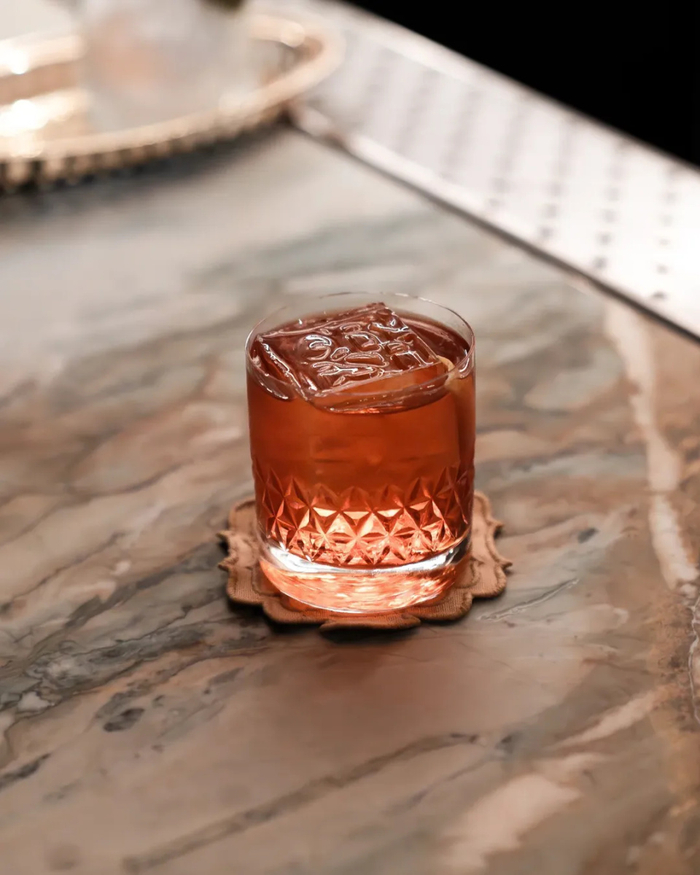 吉米-巴特勒晒场外照分享康复期积极心态