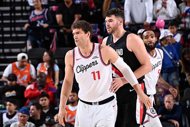 开拓者力克快船终结5连胜 洛佩斯低迷成败关键