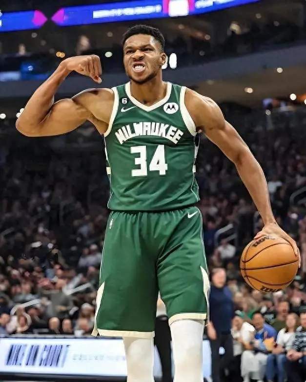 字母哥交易倒计时：雄鹿老板最后通牒引爆四队