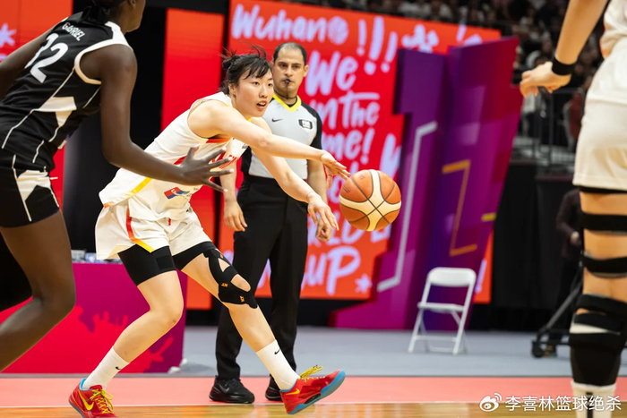 罗欣棫三分球建功 中国女篮力克南苏丹