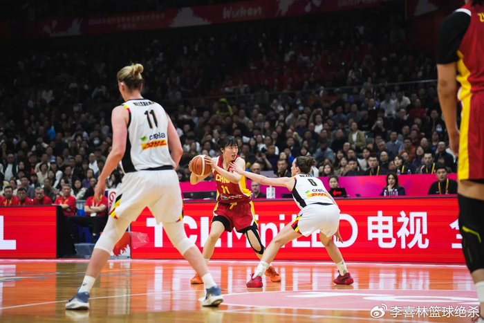 罗欣棫三分球建功 中国女篮力克南苏丹